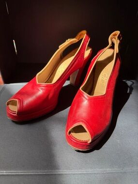 Rich’s Customcraft Orig 40’s Red Leather Peep-Toe Slingback Platforms Unworn